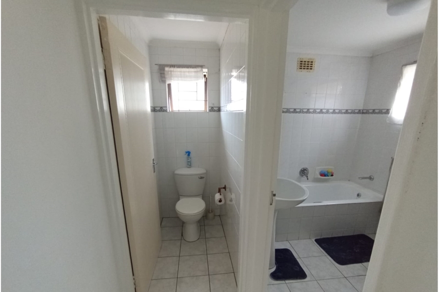4 Bedroom Property for Sale in Ridgeworth Western Cape